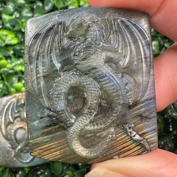Flashy Labradorite Flying Dragon Carving - Picture 3 of 6